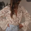 Blusa elegante de encaje transparente con manga larga de pétalo para | Ropa de mujer · Omeda.es