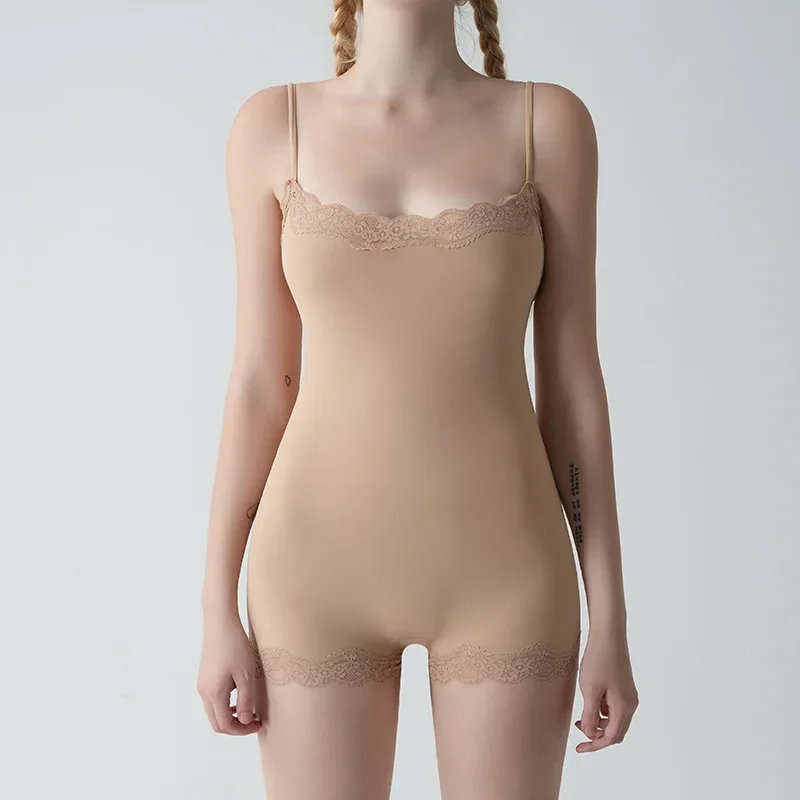 Body de encaje para mujer, mono ajustado con tirantes ajustables y | Ropa de mujer · Omeda.es