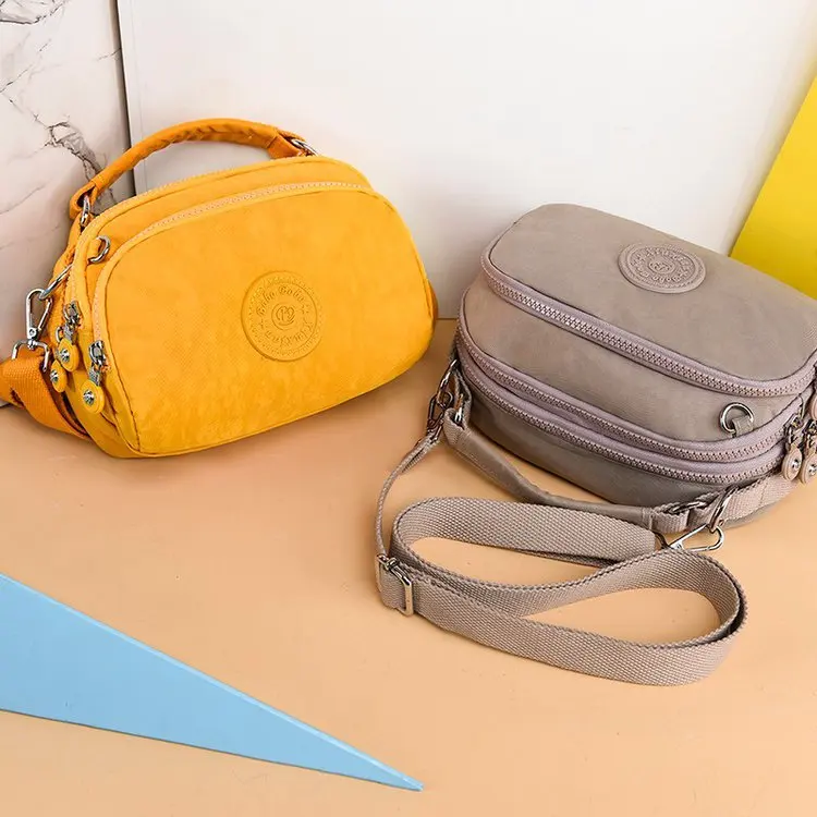 Bolso cruzado pequeño para mujer, bandolera de estilo exterior, | Accesorios de moda · Omeda.es - Imagen 3