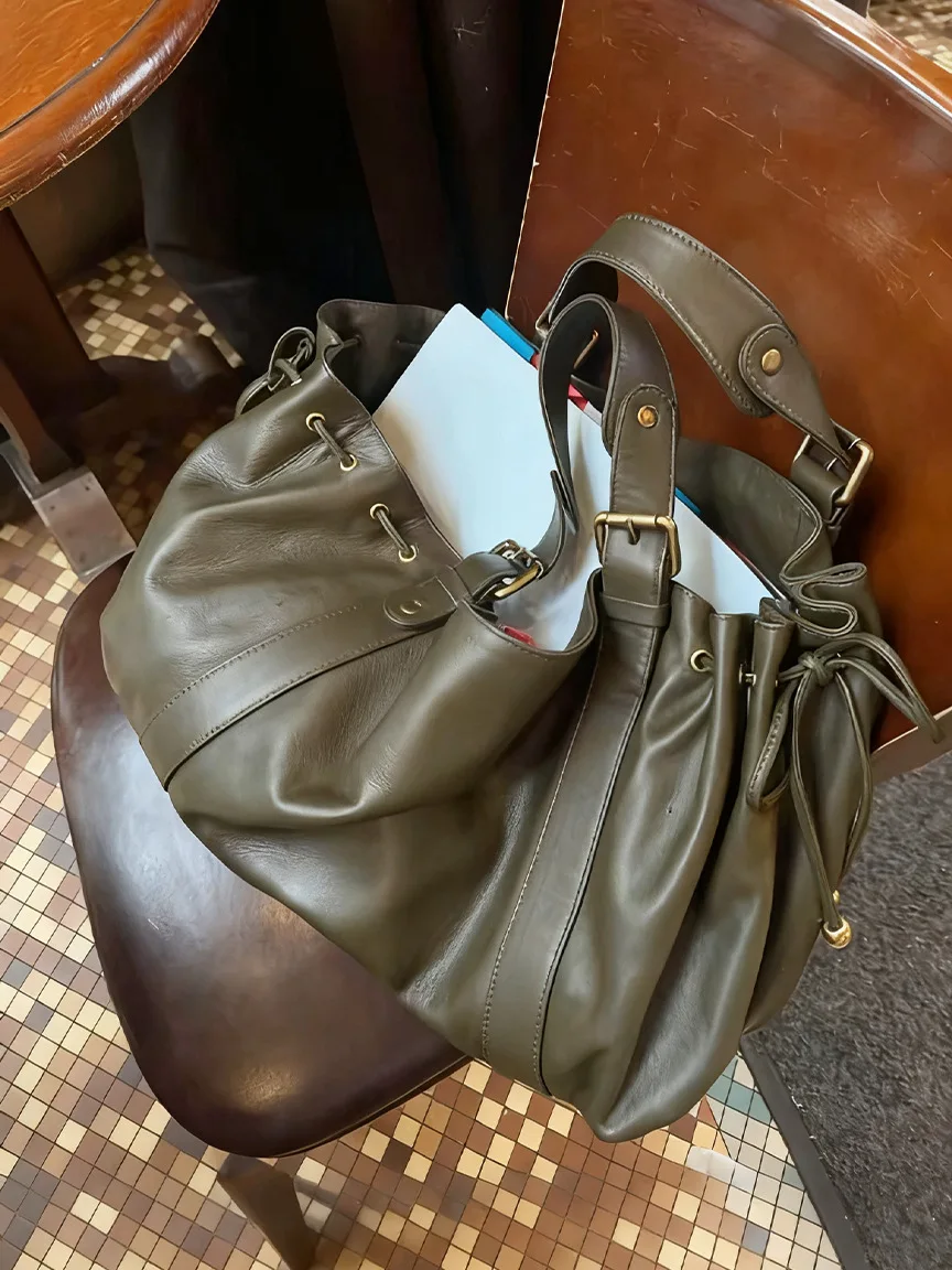 Bolso cruzado sencillo para mujer, bolso Boston de hombro para ir al | Accesorios de moda · Omeda.es - Imagen 7