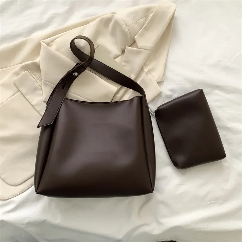 Bolso de mano de cuero de moda para mujer, tendencia 2025, bolso | Accesorios de moda · Omeda.es - Imagen 33