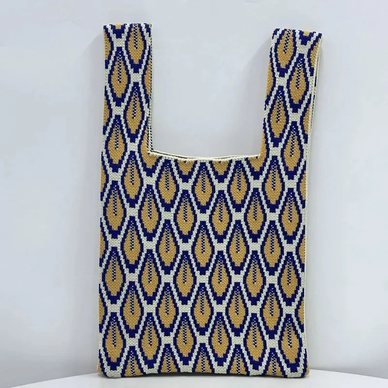 Bolso de mano tejido a la moda para mujer, bolso de mano con patrón | Accesorios de moda · Omeda.es - Imagen 11