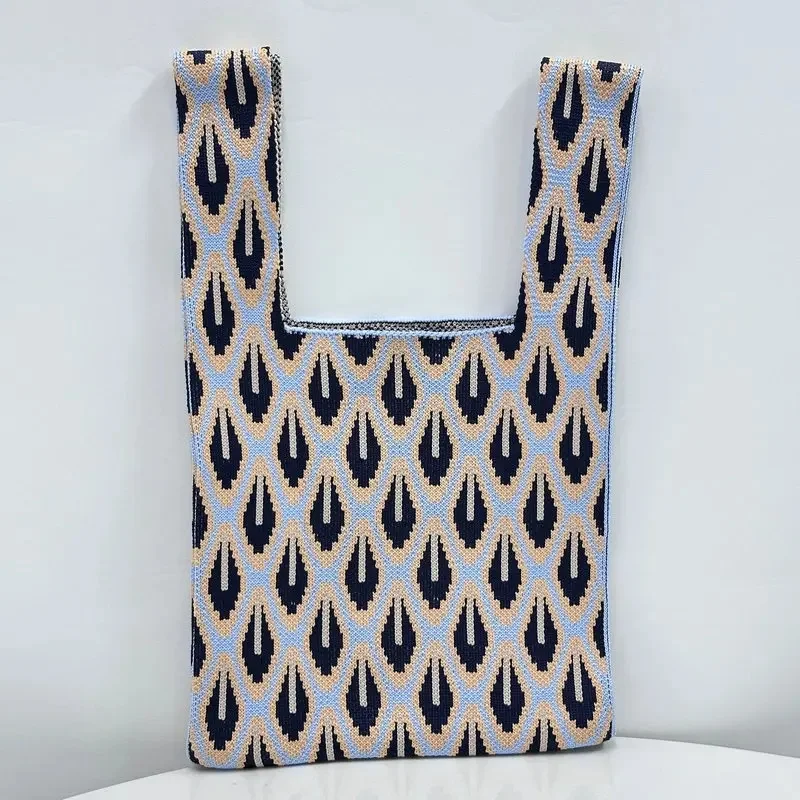 Bolso de mano tejido a la moda para mujer, bolso de mano con patrón | Accesorios de moda · Omeda.es - Imagen 2