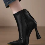 Botas de moda para mujer 	 Botas cortas con cremallera trasera y | Zapatos y calzado · Omeda.es