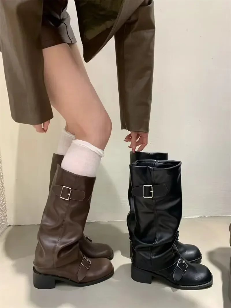 Botas de mujer hasta la rodilla plataforma tacones gruesos tendencia | Zapatos y calzado · Omeda.es - Imagen 3