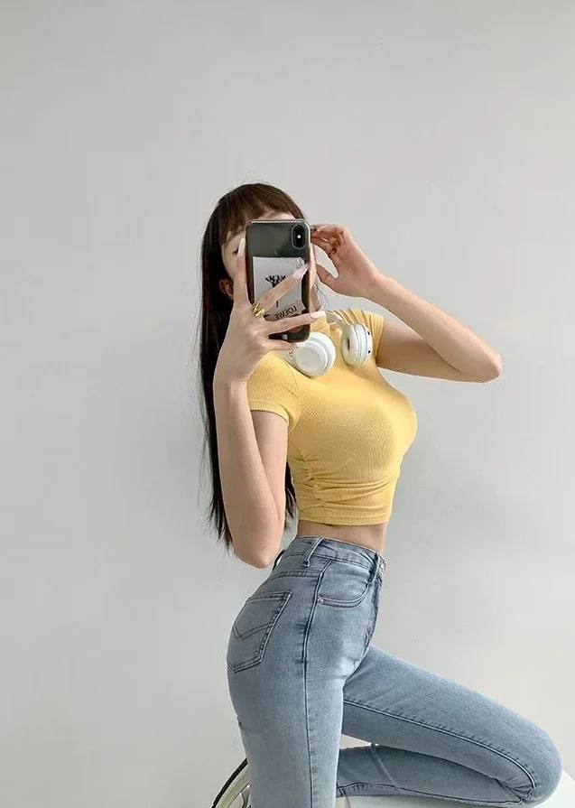 Camiseta corta ajustada con cuello alto para mujer, Tops de Color | Ropa de mujer · Omeda.es - Imagen 20