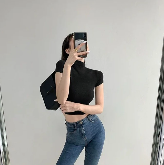 Camiseta corta ajustada con cuello alto para mujer, Tops de Color | Ropa de mujer · Omeda.es - Imagen 21