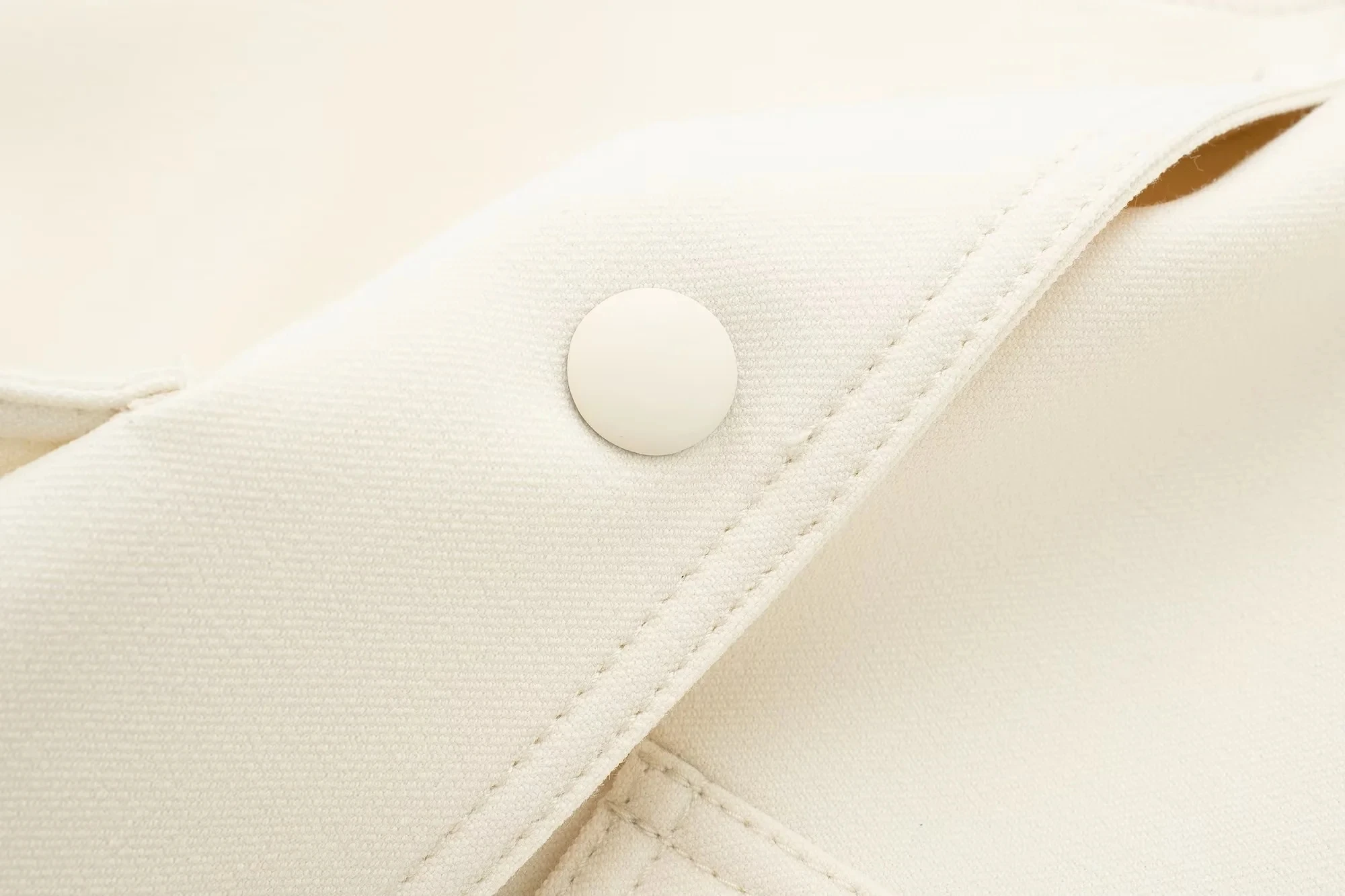 Chaqueta negra elegante a la moda para mujer, abrigo recortado | Ropa de mujer · Omeda.es - Imagen 13