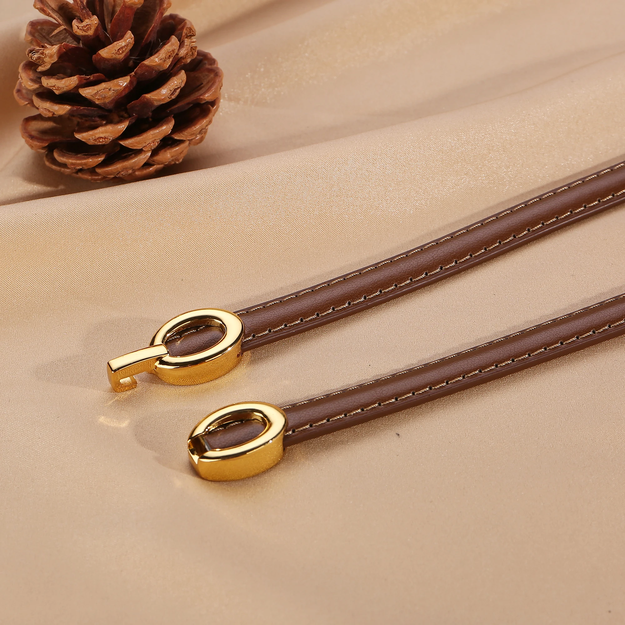 Cinturón fino de cuero genuino para mujer, accesorio minimalista y | Accesorios de moda · Omeda.es - Imagen 5