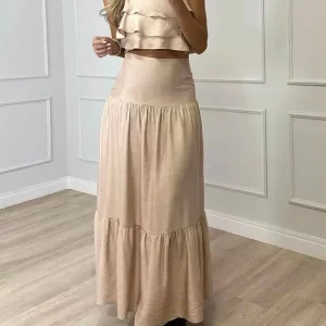 Conjunto de falda de capas y top corto de lino beige con volantes | Ropa de mujer · Omeda.es