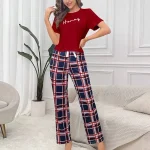 Conjunto de pijamas para mujer, camiseta suave y cómoda con estampado | Ropa de mujer · Omeda.es