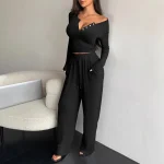 Conjunto de salón liso a la moda, Top decorativo con botones de manga | Ropa de mujer · Omeda.es