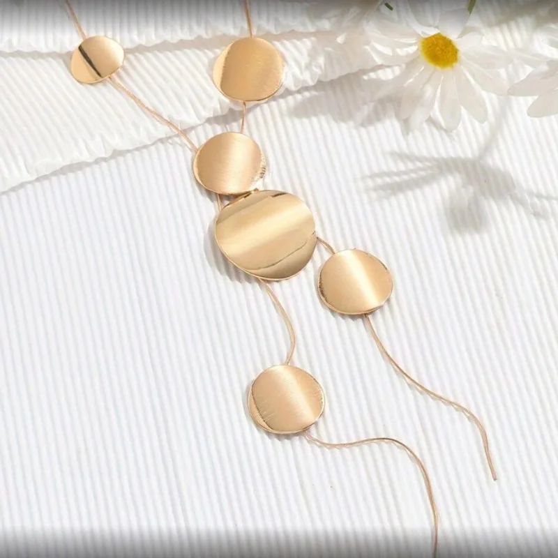 Long necklace for women girls temperament simple disc hollow | Accesorios de moda · Omeda.es - Imagen 8