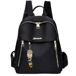 Mochila de mujer de gran capacidad, confeccionada en tejido duradero, | Accesorios de moda · Omeda.es