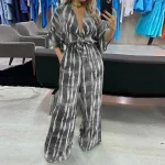 Monos elegantes para mujer, mono sencillo e informal con cuello en V | Ropa de mujer · Omeda.es