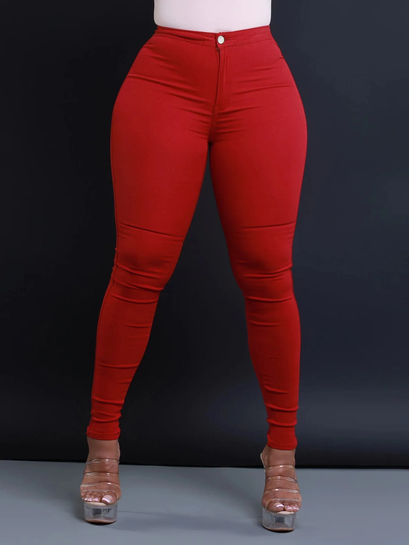 Nuevos jeans ajustados para primavera y verano. Disponible en una | Ropa de mujer · Omeda.es - Imagen 26