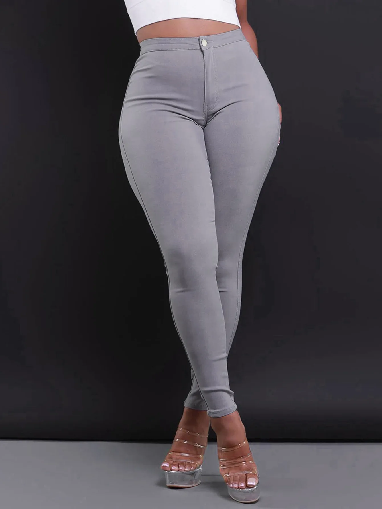 Nuevos jeans ajustados para primavera y verano. Disponible en una | Ropa de mujer · Omeda.es - Imagen 38