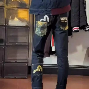 Pantalones vaqueros lavados a la moda para hombre, pierna recta, | Ropa de hombre · Omeda.es