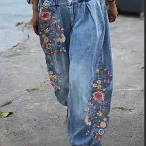 Pantalones vaqueros para mujer, bombachos con estampado de | Ropa de mujer · Omeda.es