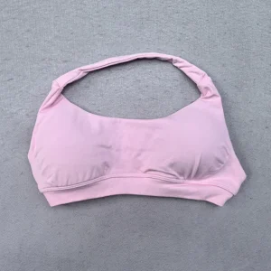 Sujetador deportivo para mujer, sujetador sin costuras con cuello | Ropa de mujer · Omeda.es