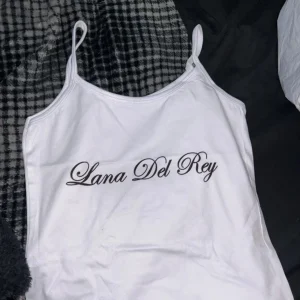 Tops cortos de los años 2000 para mujer, ropa de basura, Tops Y2k con | Ropa de mujer · Omeda.es