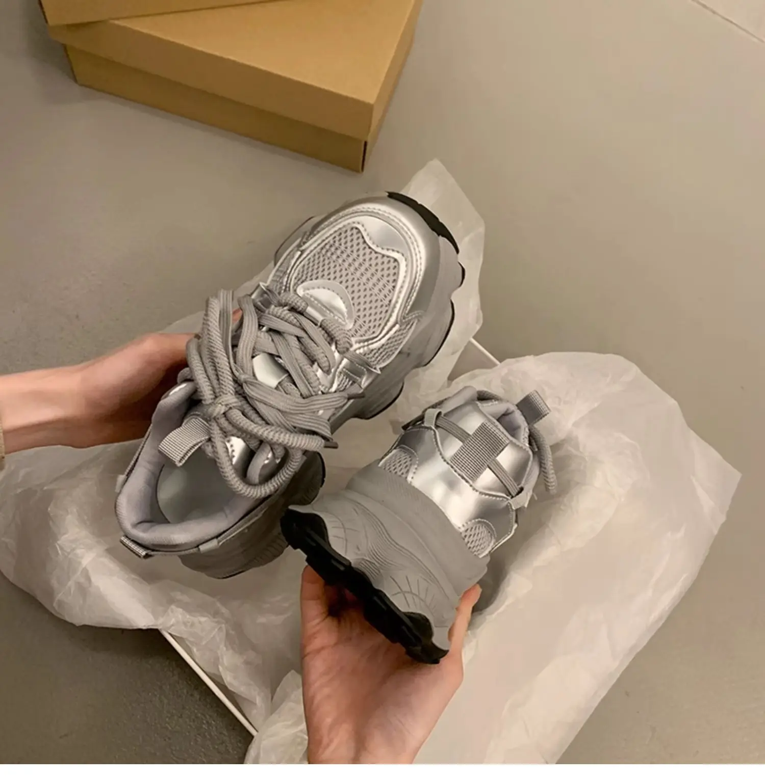 Zapatillas de deporte con plataforma gruesa para mujer, moda de | Zapatos y calzado · Omeda.es - Imagen 13